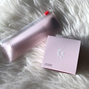 Glossier Wowder (Light) and Brush Duo